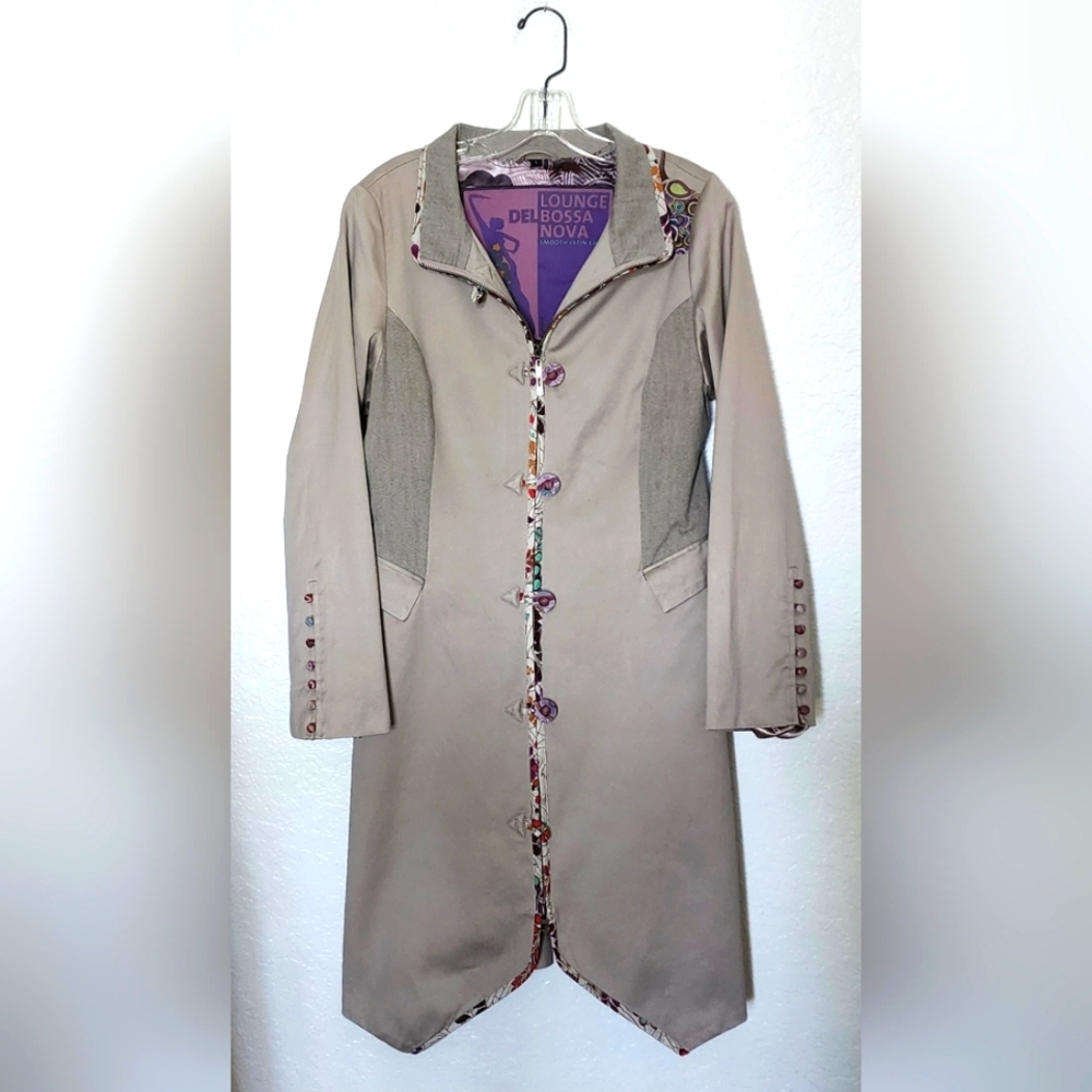 ST. MARTINS Hannah, Women's Grey Embroidered Tailored Trenchcoat. Size L